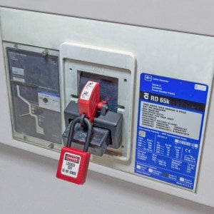 Master Lock S3823 Kompakt Şalter Kilitleleme Aparatı  Büyük (480/600V)